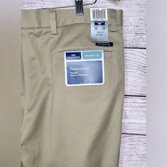 NWT Dockers Straight Fit Polished Khaki 36X30 - Picture 2 of 7